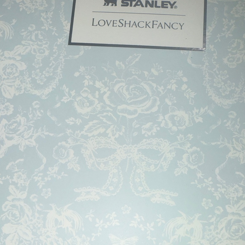 LoveShackFancy x Stanley Floral Gift Box - Picture 3 of 6